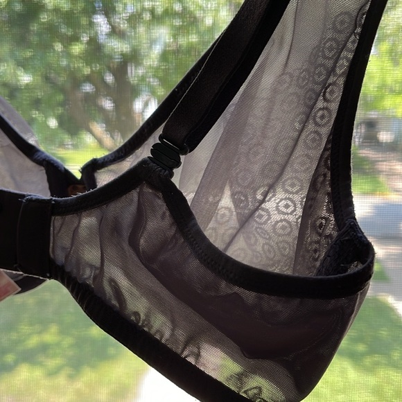 Victoria Secret unlined, underwire, sheer bra, 34D - Picture 7 of 10